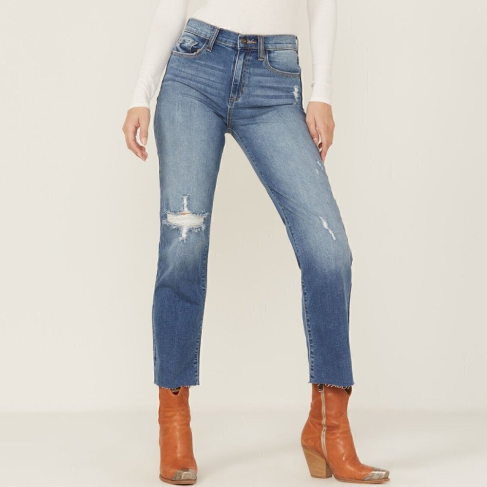 Sneak‎ Peek Women's Juniors Size 3 Straight Leg Jean Medium Wash Distressed